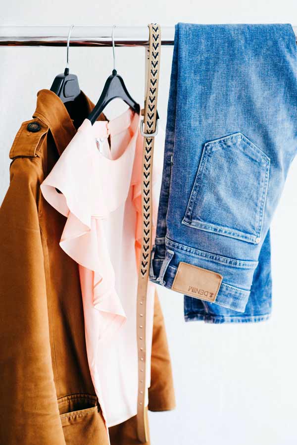 「朝の服選びに迷う」悩みを解決する方法 イメージコンサルタント西崎綾のブログ